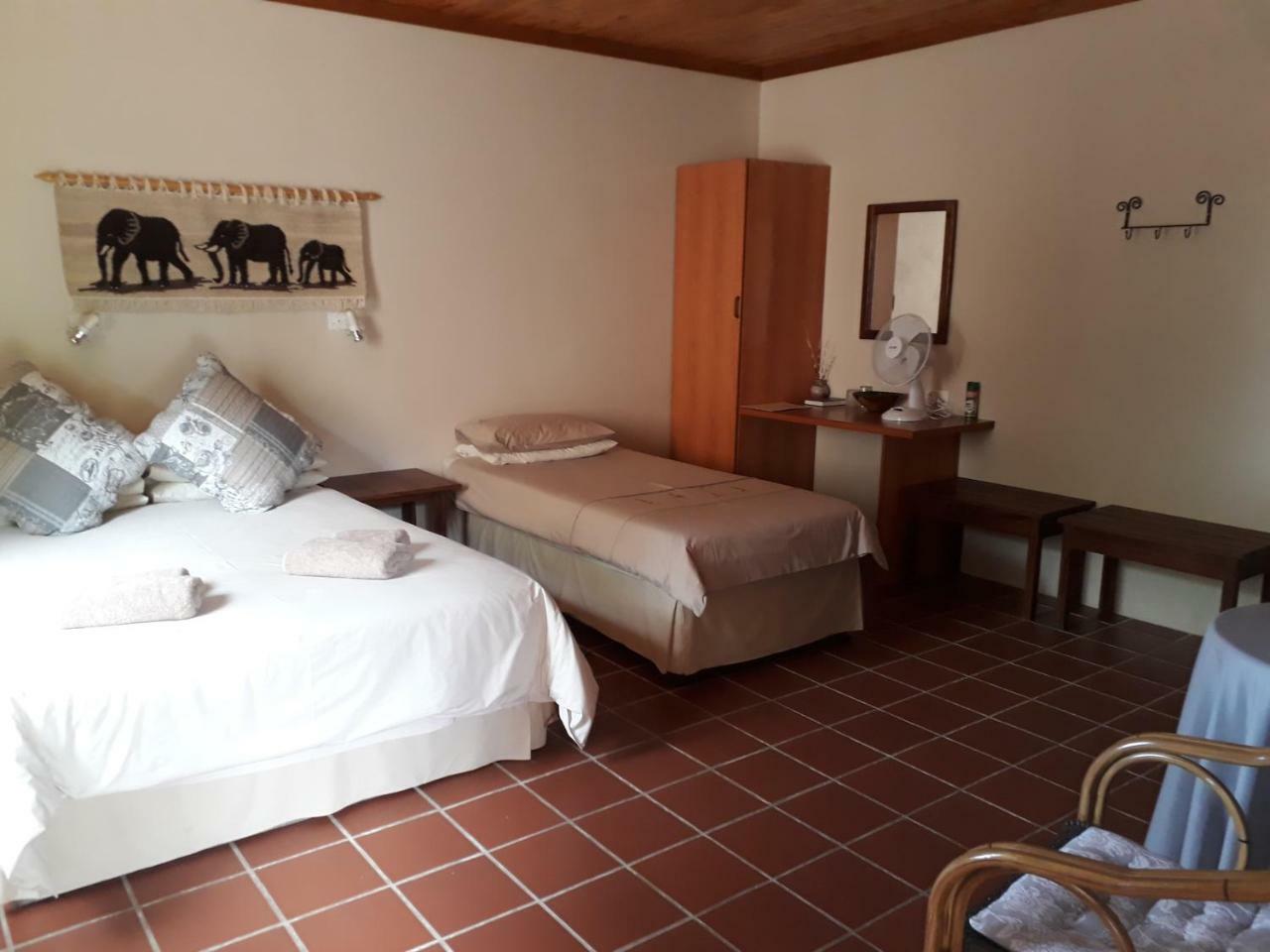 Buschberg Guest Farm Vila Outjo Exterior foto